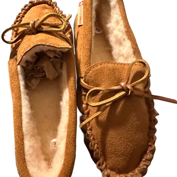 NWOT Alpine Swiss Sabine Genuine Suede Shearling Slip On Moccasin Slippers - Picture 8 of 8